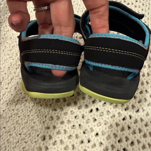 Teva Psyclone XLT Kids Black and Aqua Sandals 9 USA - Picture 4 of 7